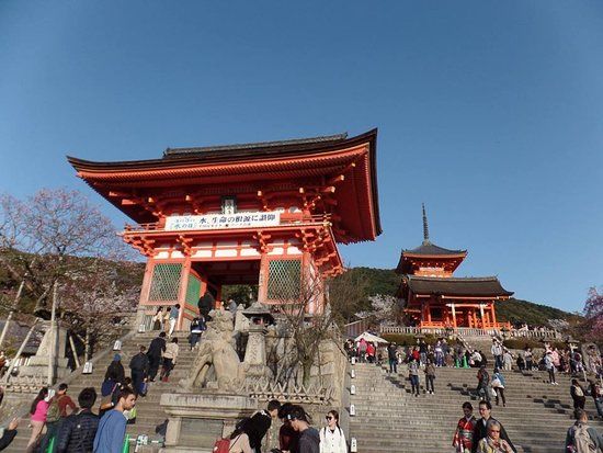 Kiyomizu-dera Temple 3 Storey Tower